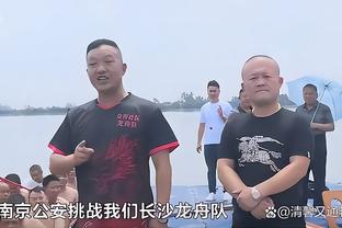 阿尔巴评完美球员：梅西左脚小白右脚，布斯克茨大脑